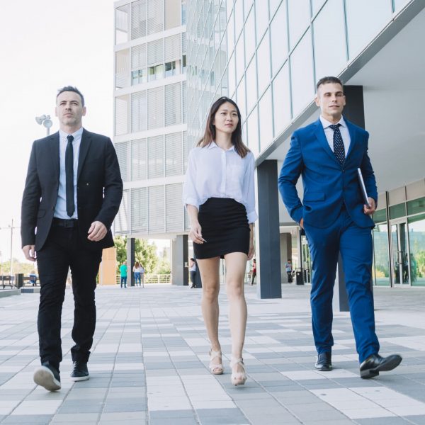 modern-business-team-walking